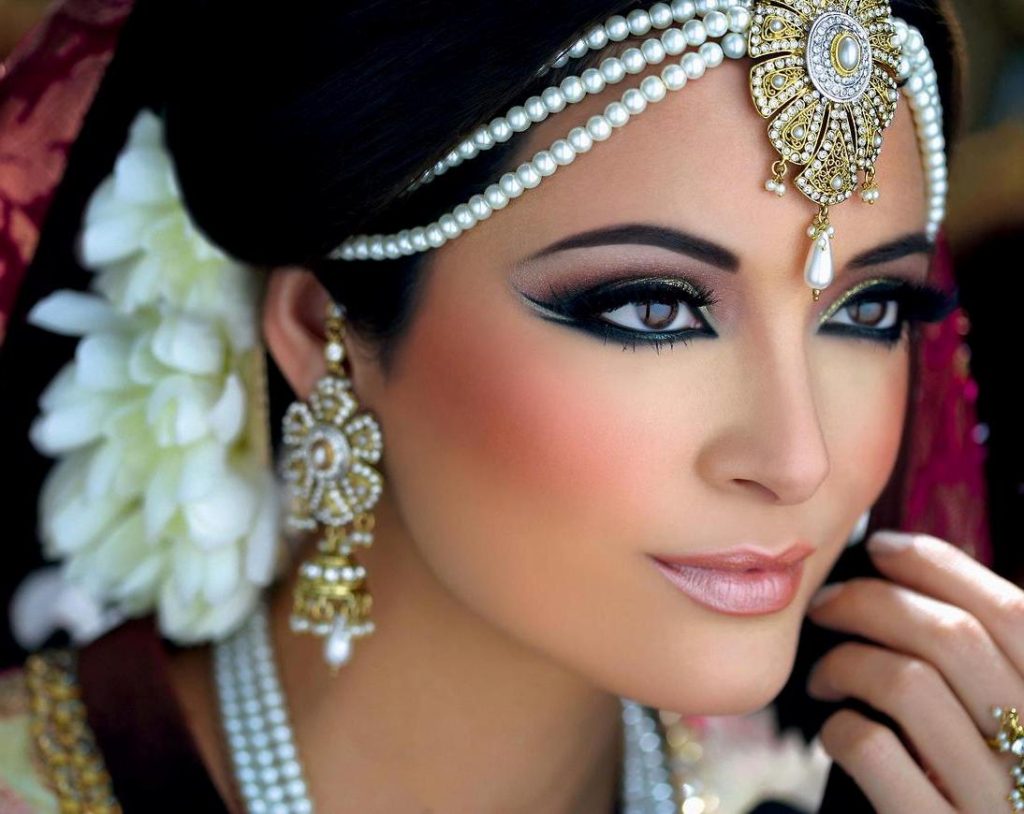 lovely-bridal-look-make-up-tips-11