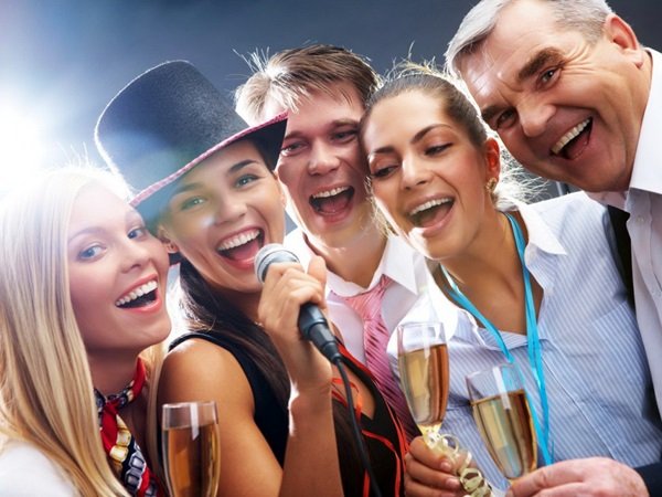 1507795683_konkursy-na-novogodniy-korporativ-7