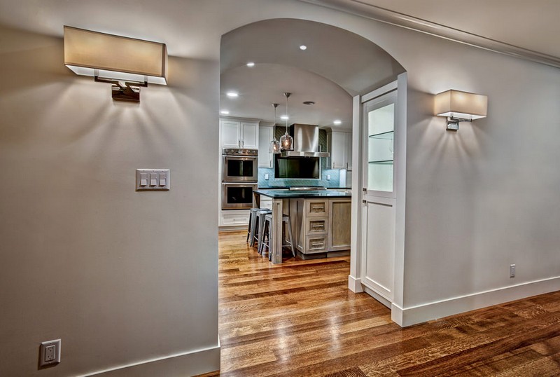 arka-na-kuxnyu-vmesto-dveri