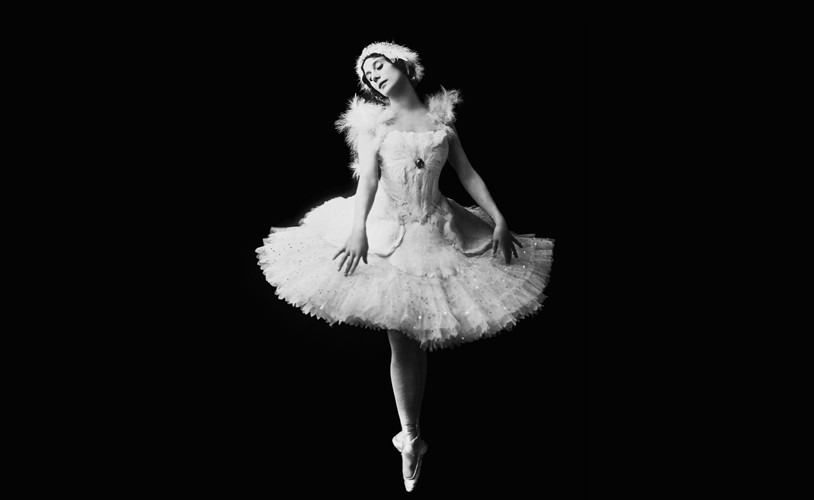 aromaty-baleta-anna-pavlova-quelques-fleurs-houbigant-sad-ee-nesbyvshejsya-mechty-1