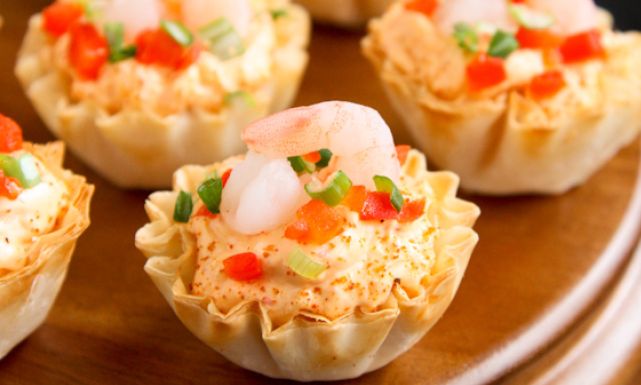 creamy-sriracha-shrimp-in-mini-phyllo-cups-_afarmgirlsdabbles_tsfg