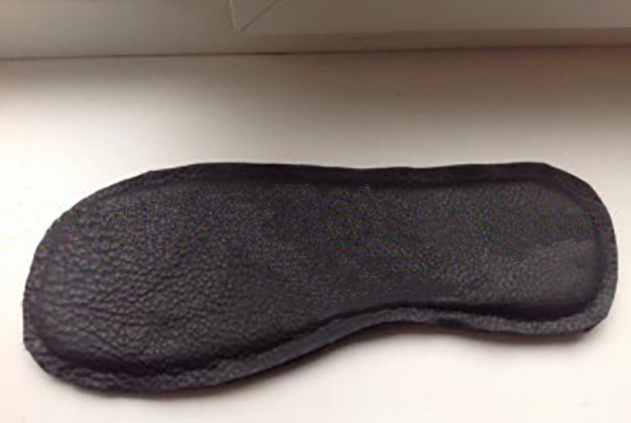 domasnay-obuv-tapochki-iz-kozhi-kleit-k-kozhanim-podoshvam