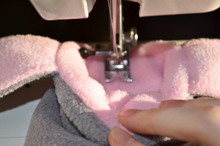 domasnay-obuv-tapochki-sapozhki-zaichiki-prishit-hvostiki