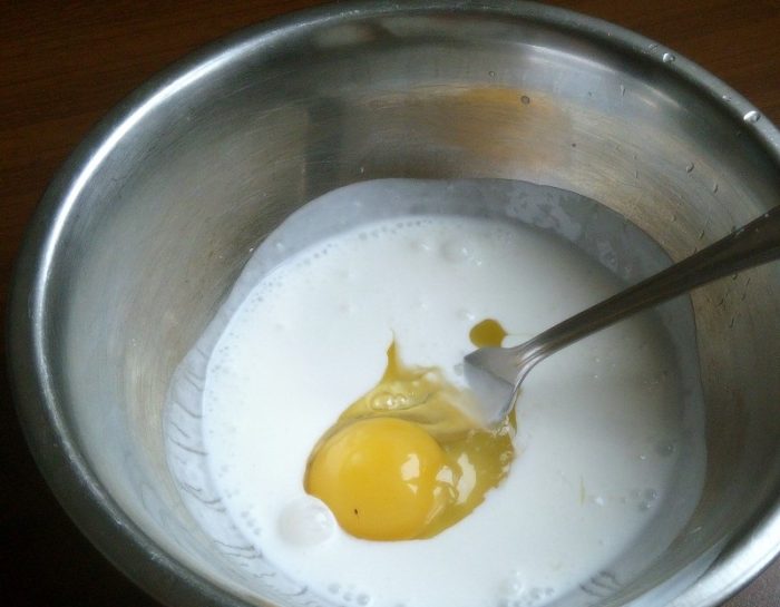 yajco-v-teste-naverno-kefirnoe