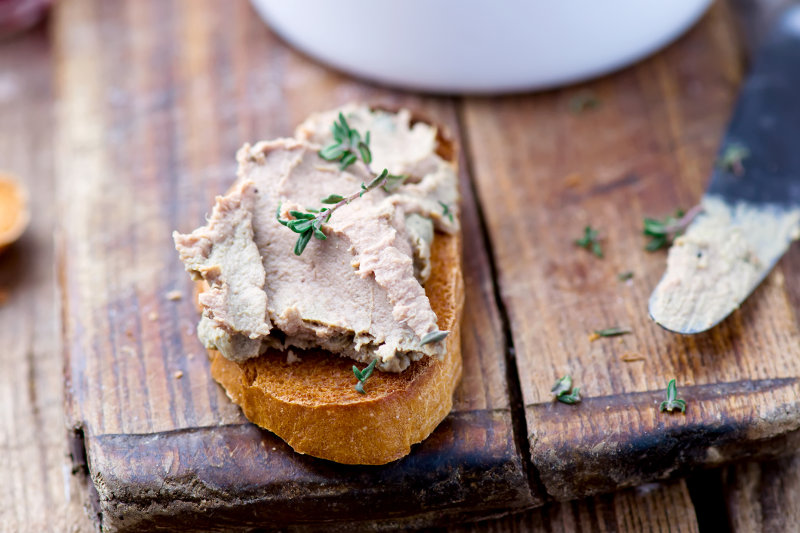 kurinyi-pashtet-s-gribami-i-kuricei-1