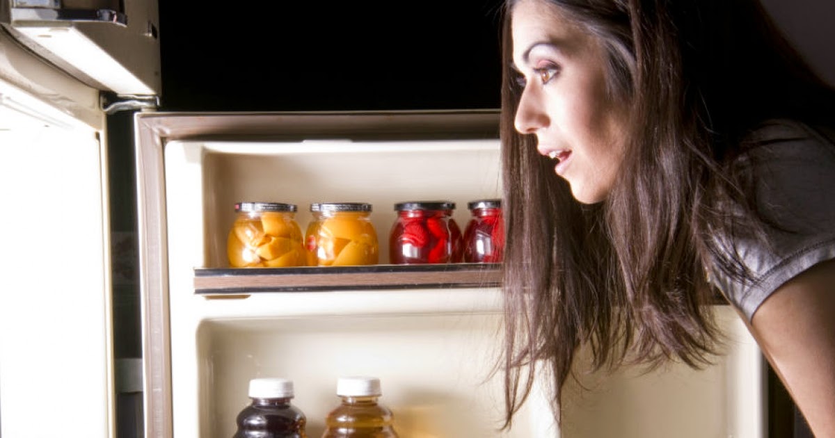 mozhet-li-eda-na-noch-byt-vrednoj-dlya-mozga