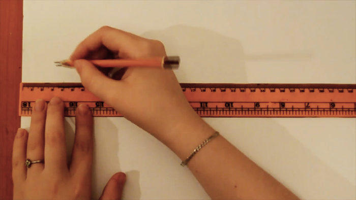 sdelat-collag-svoimi-rukami-razmetka-lineikoi