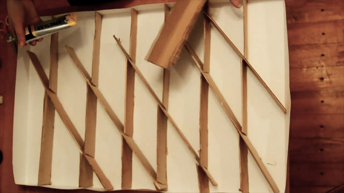 sdelat-collag-svoimi-rukami-razmetka-sgibaem-i-skleivaem-rebra-zhestkosti