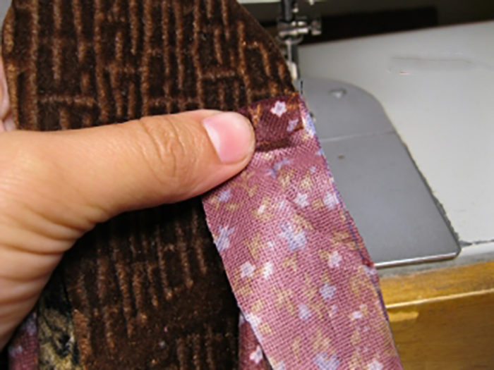 vikroiki-s-razmerami-tapochek-domashnih-master-klass-lenta-na-licevoi-chasti-tapka