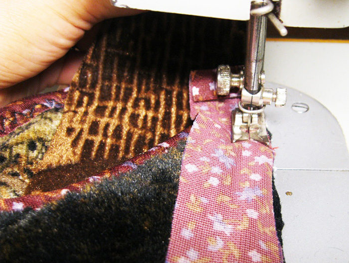 vikroiki-s-razmerami-tapochek-domashnih-master-klass-prishit-lentu-s-lica