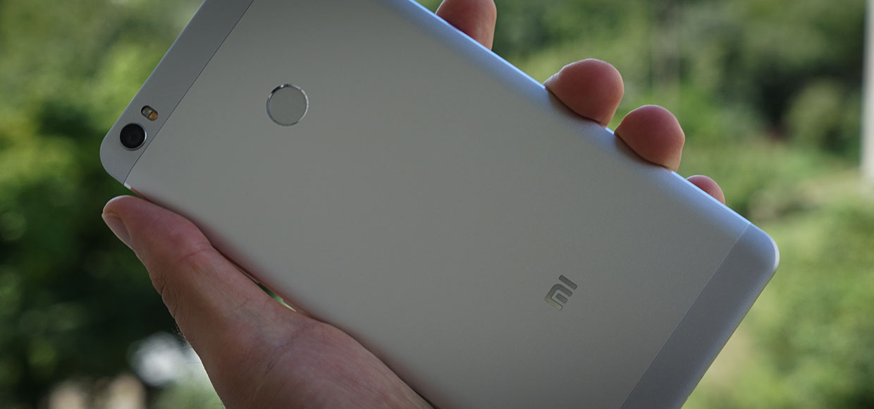 01-meizu-mi-max-inuse