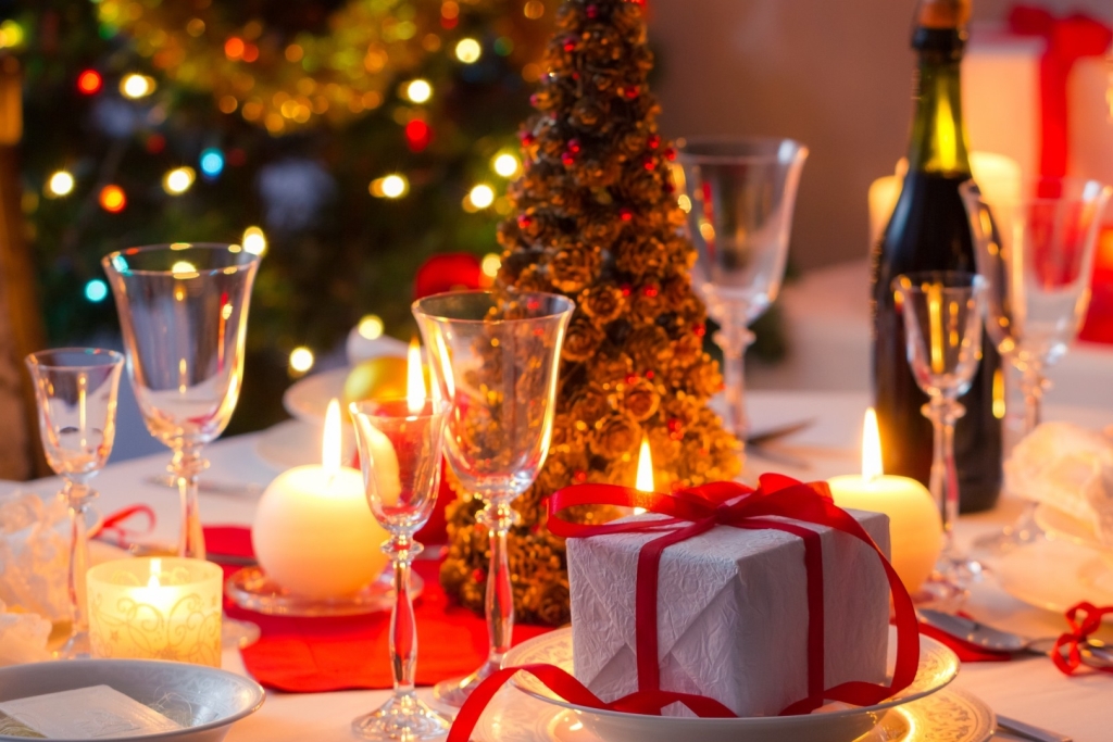 1-novogodnee-zastole-ne-obyazatelno-dolzhno-byit-vyisokokaloriynyim