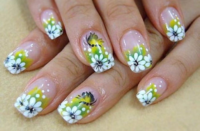 disajn-nogtey-cvety-10