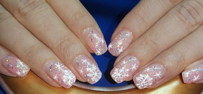 krasivyj-zimnij-manikyur-4