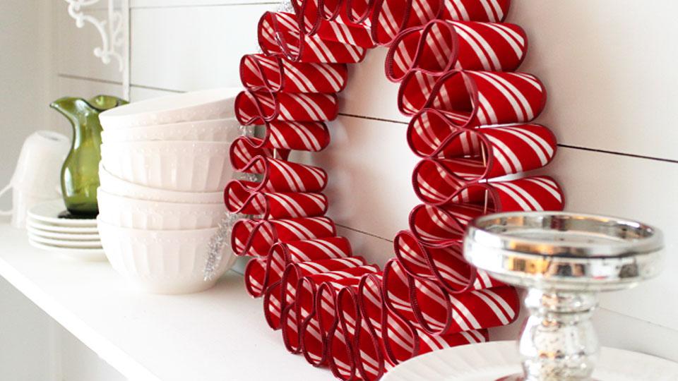 pretty-winter-wreaths-kids-can-make