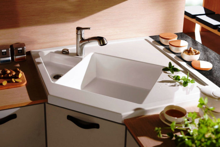 uglovaya-kuhonnaya-mojka-18