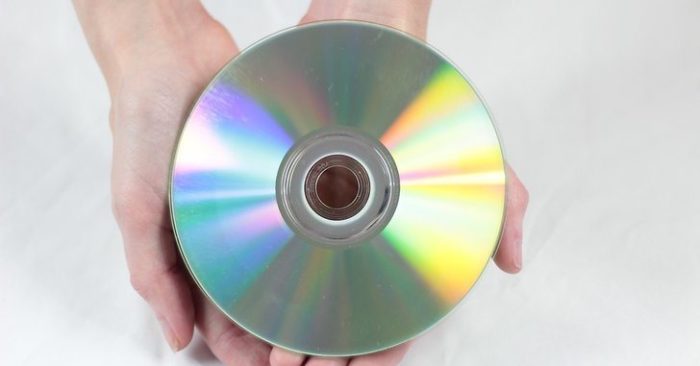 v4-728px-fix-a-scratched-dvd-step-1-version-2