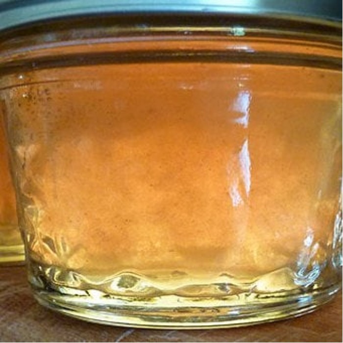 varenie-iz-beloi-smorodini2-700x700