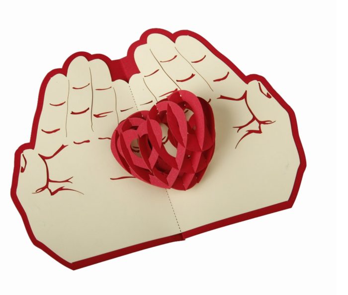 otkrytka-v-vide-slozhennyh-ruk