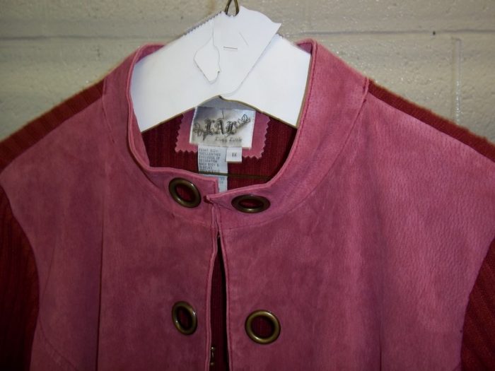 red-suede-collar-bc