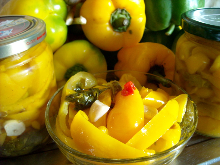 ÐÐ°Ð¿ÐµÑÐµÐ½ÑÐ¹ ÑÐ»Ð°Ð´ÐºÐ¸Ð¹ Ð¿ÐµÑÐµÑ Ð² Ð¼Ð°ÑÐ»Ðµ - Ð·Ð°Ð³Ð¾ÑÐ¾Ð²ÐºÐ° Ð½Ð° Ð·Ð¸Ð¼Ñ Ð² Ð¸ÑÐ°Ð»ÑÑÐ½ÑÐºÐ¾Ð¼ ÑÑÐ¸Ð»Ðµ