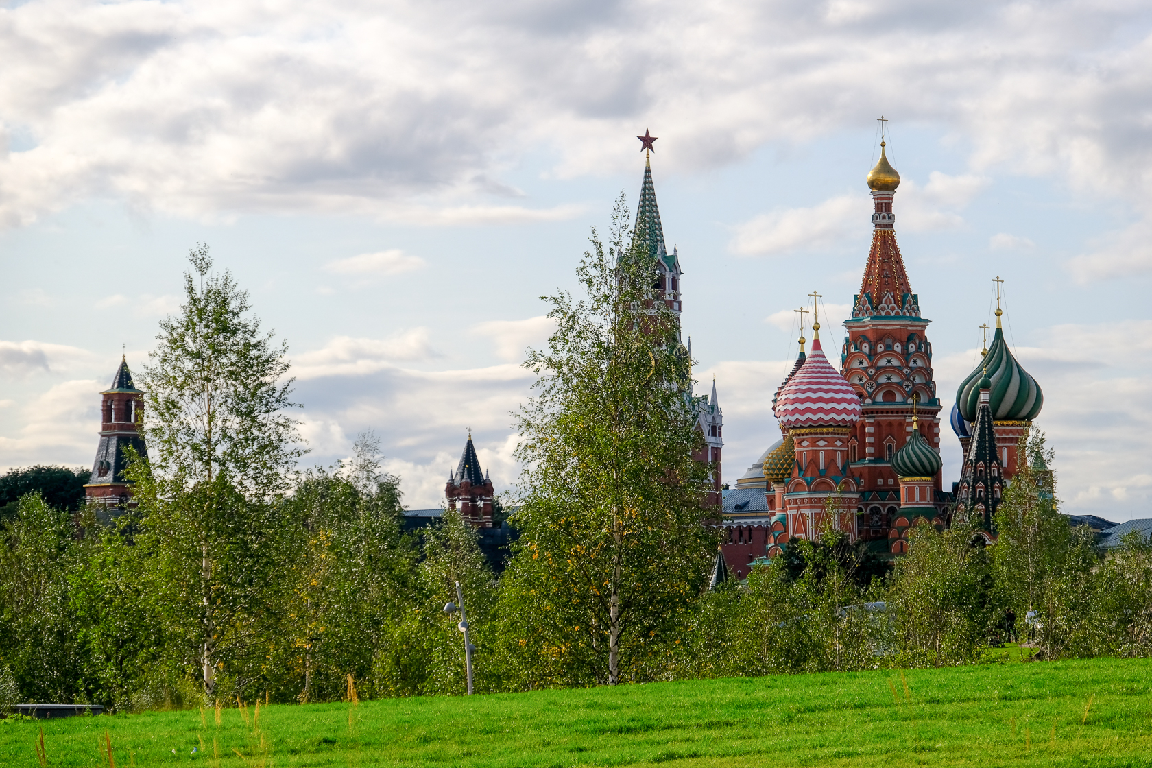 Парк в кремле в москве фото