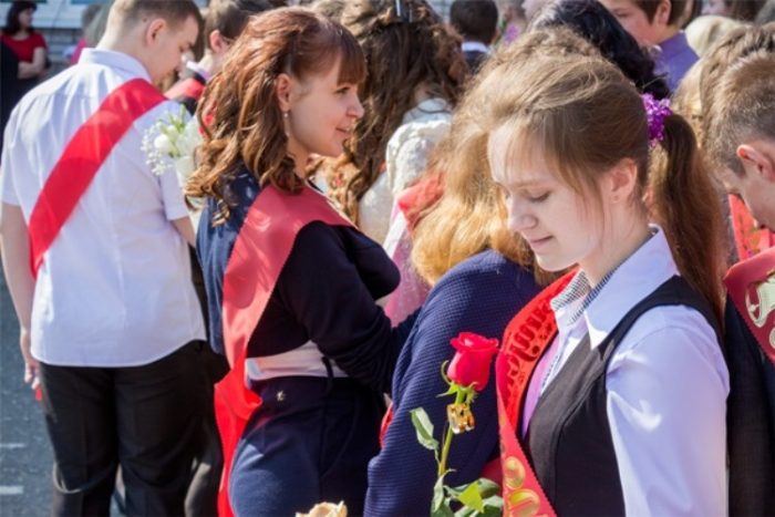 linejka-na-poslednij-zvonok-scenarij-2