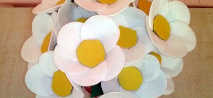 romashki-iz-vatnyh-diskov