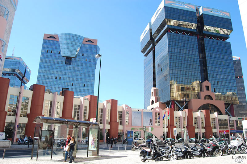 torgoviy-centr-amoreiras-v-lissabone-2