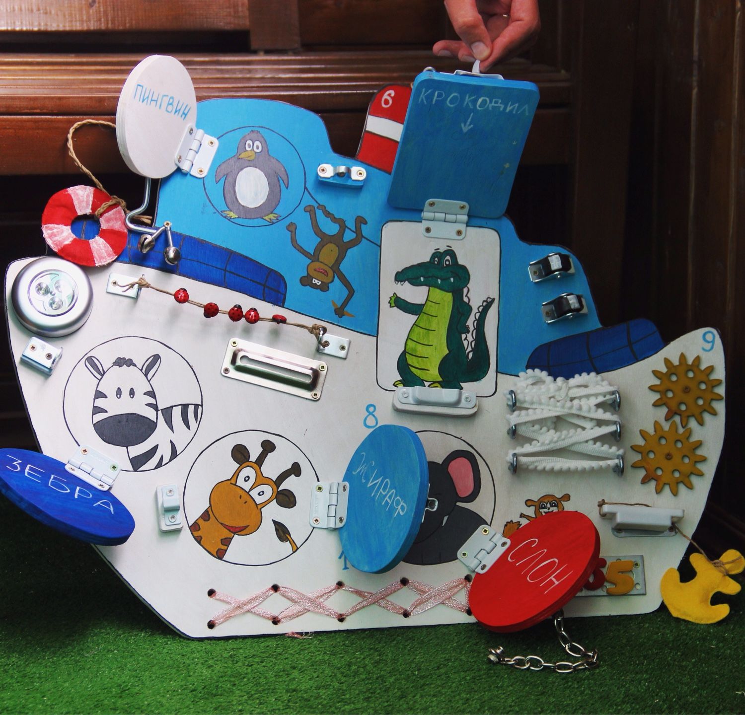 09e01eec4c2b1ddfc08cb2d346re-kukly-i-igrushki-razvivayuschaya-doska-bizibord-korabl