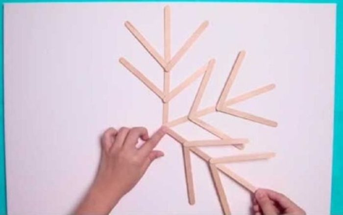 1502722878_novogodnie-podelki-2018-svoimi-rukami-v-sadik-4