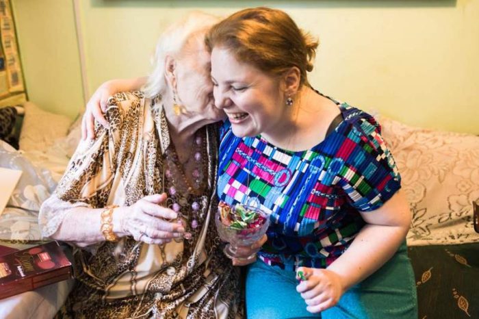 9d524762df8c352a84d56ddeb9406323