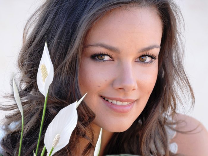 Janina Uhse Wallpaper @ go4celebrity.com