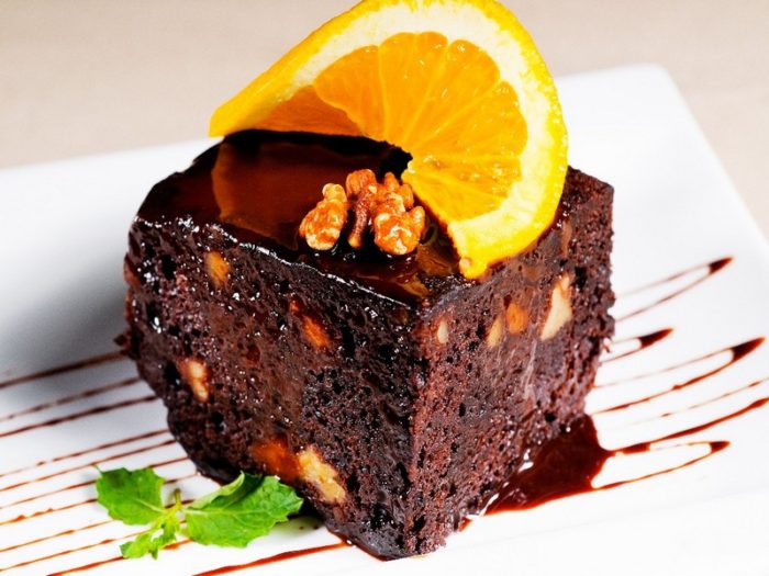 kak-ukrasit-tort-na-novyiy-god-20182