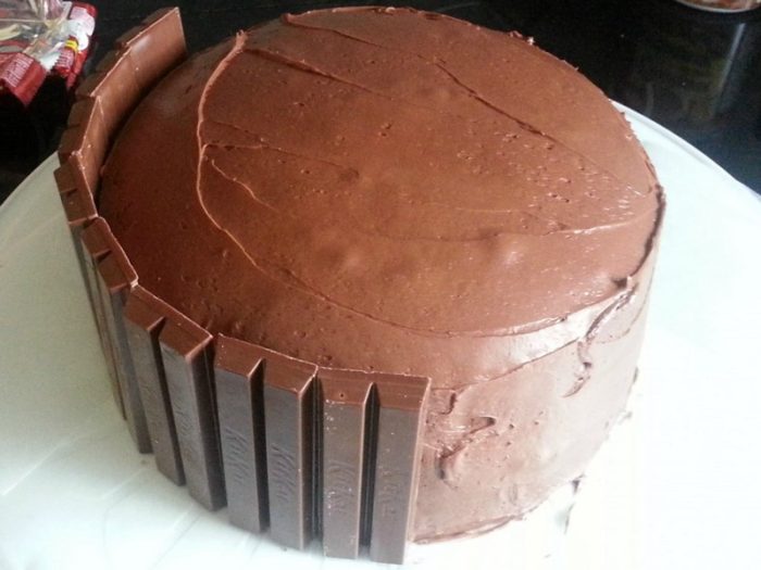 kit-kat-cake-2-1024x867