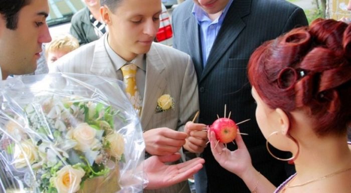 konkurs-na-svadbu-s-yablokom-1