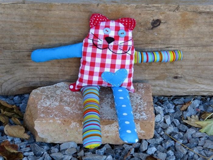 bernie-the-cat-toy-free-sewing-pattern_final