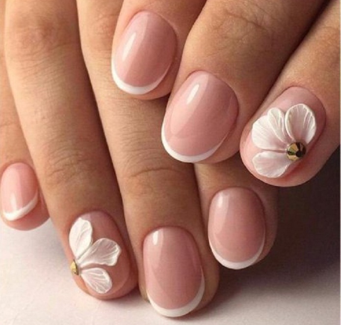 manikyur-na-ovalnye-nogti