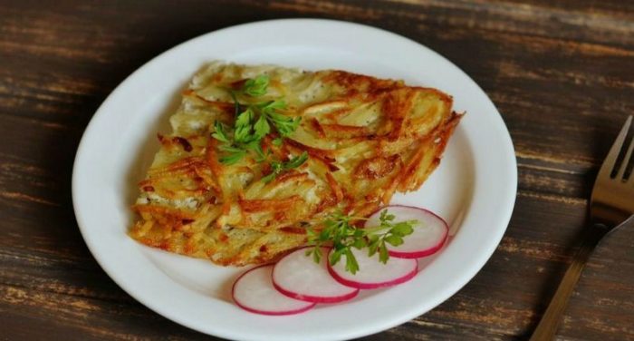 recept-khrustyashchii-kartofelnyi-omlet