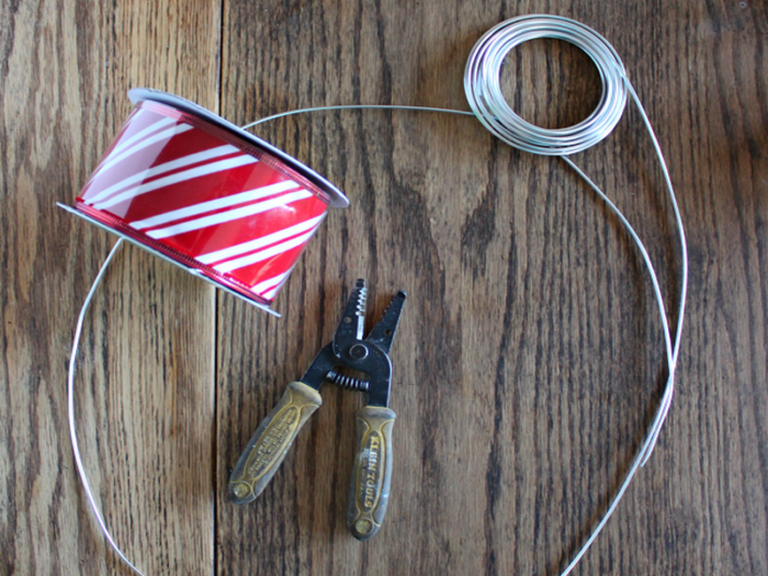 ribbon-candy-wreath-materials