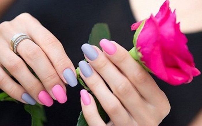 sochetanie-cvetov-v-manikyure