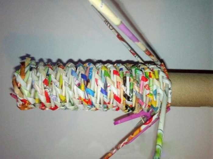 venok-iz-bumazhnyih-trubochek08