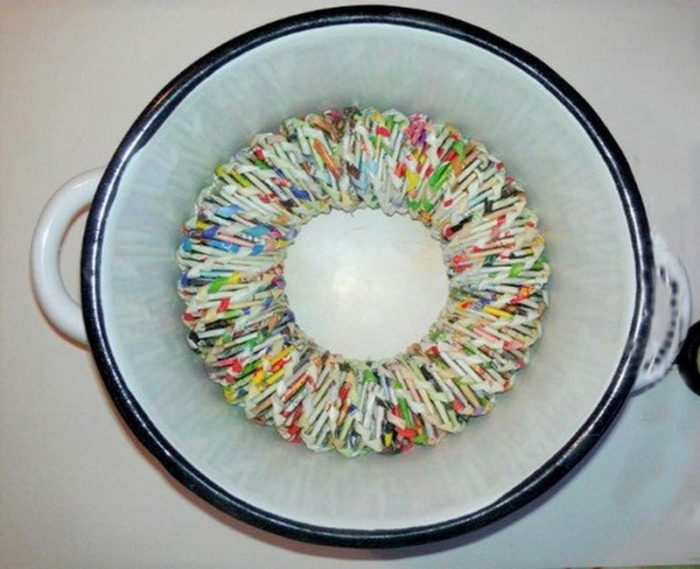 venok-iz-bumazhnyih-trubochek10