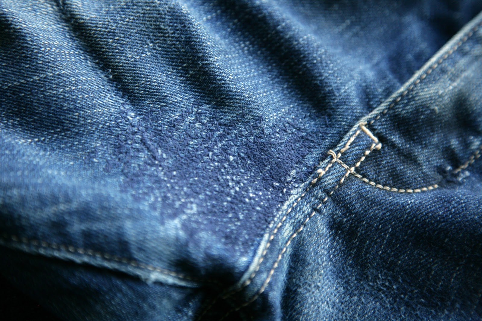 как зашить дырку на жопе на джинсах фото 24