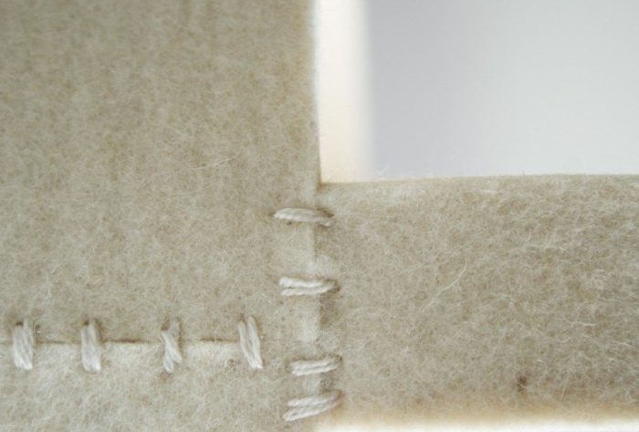 1453810956_podelki-iz-fetra-k-pashe-8