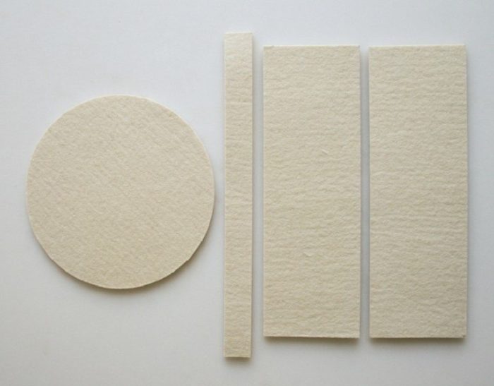 1453810994_podelki-iz-fetra-k-pashe-3