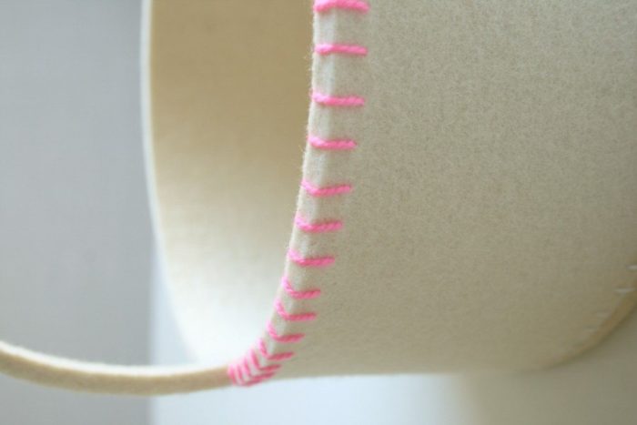 1453811022_podelki-iz-fetra-k-pashe-10