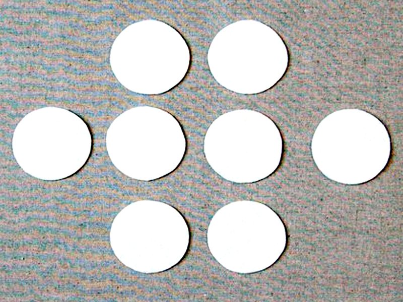 felt-tree-ball-cutting