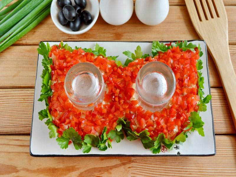 salat_quotjenshina_v_krasnomquot-392451