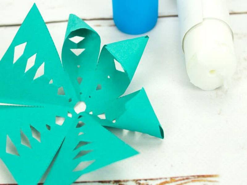 step-6-3d-snowflake-craft